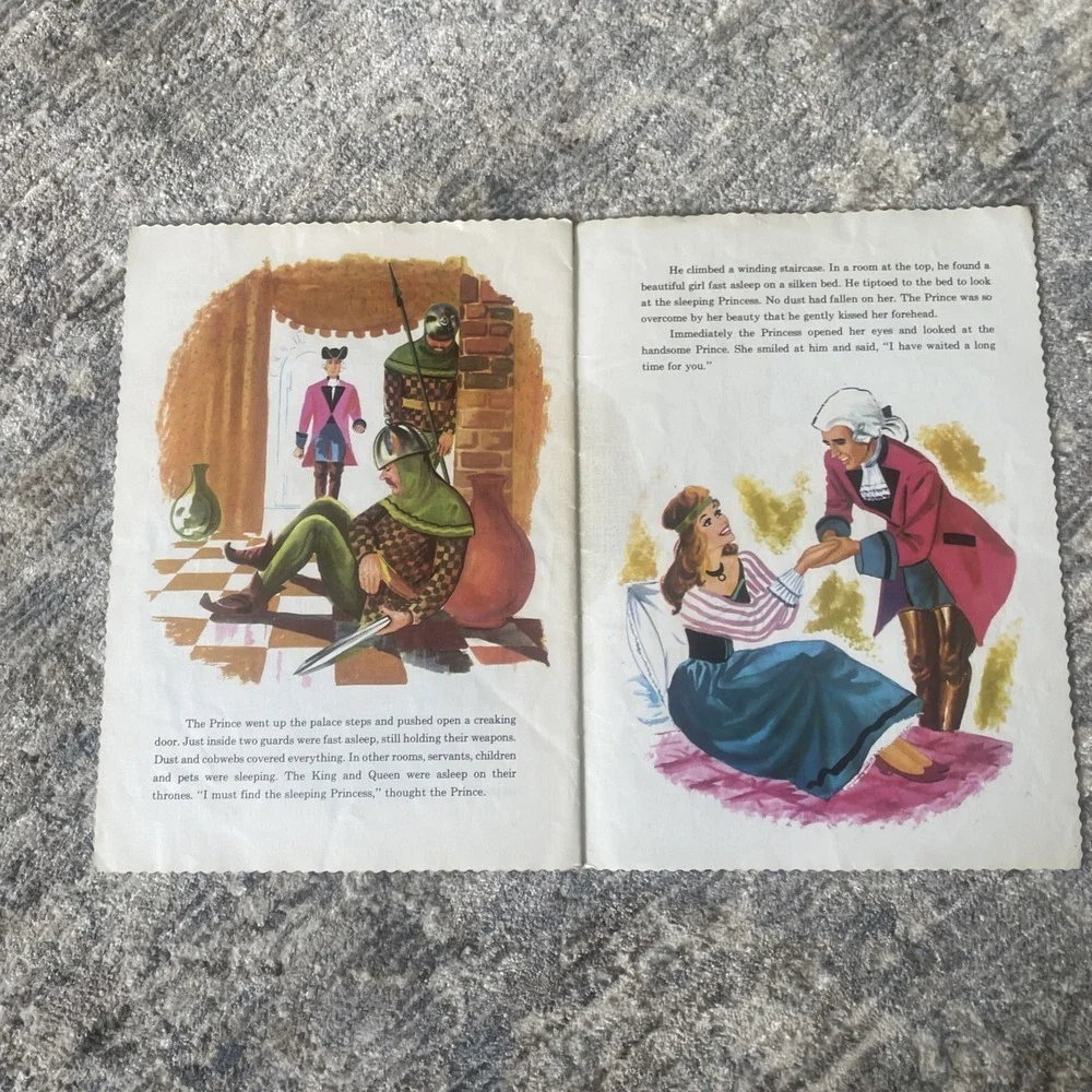 The Sleeping Beauty Linen-Like Story Book Vintage‎ Collectible Amazing Color